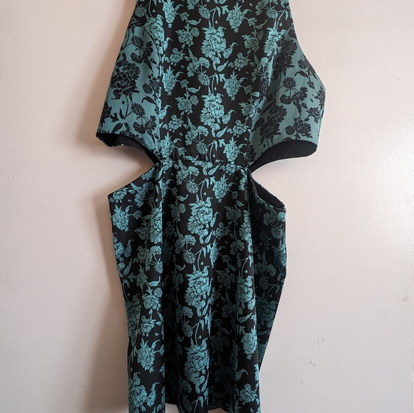 Anthropologie HUTCH Floral Jacquard Cut-out Mini - Picture 7 of 8